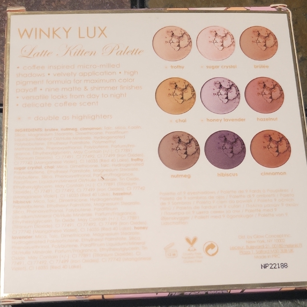 WINKY LUX Eyeshadow Palette with Gold, Cream, and Purple Shades - Picture 2 of 3
